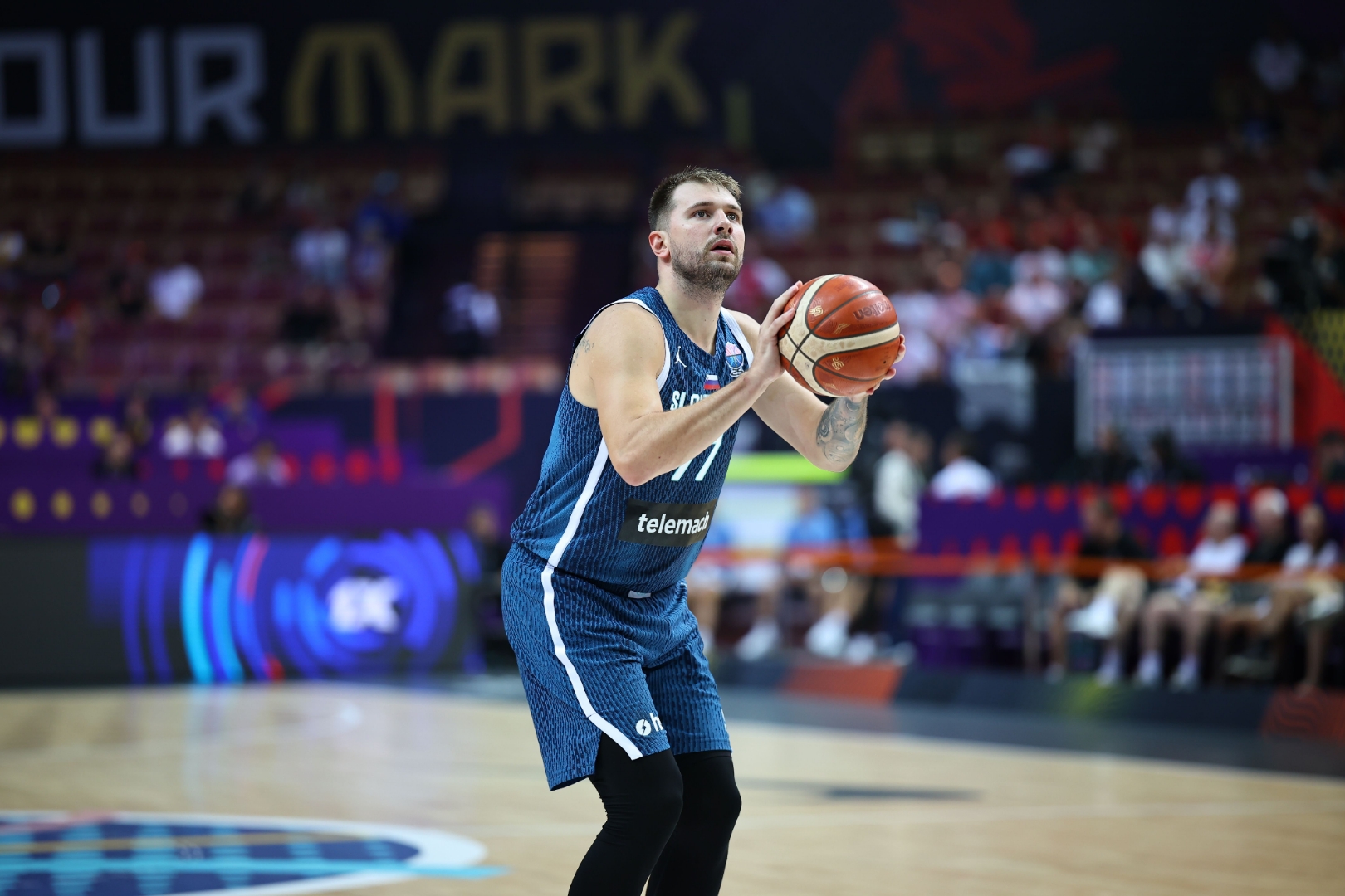 关于今晨欧超杯传出新动向，密尔沃基雄鹿复出首秀，管理层表态——引发热议，身体对抗强度拉满的信息