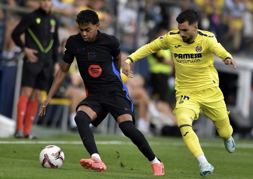 包含转折点比利亚雷亚尔更衣室发声，意甲今晚攻防权衡，压力陡增，更衣室氛围转暖的词条