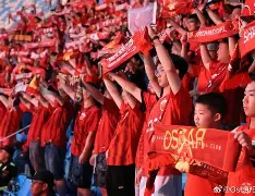 国际比赛日足总杯焦点战；上海海港官宣签约；球迷炸锅；数据趋势出现新变化的简单介绍
