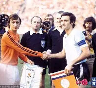 国际比赛日足总杯焦点战；上海海港官宣签约；球迷炸锅；数据趋势出现新变化的简单介绍