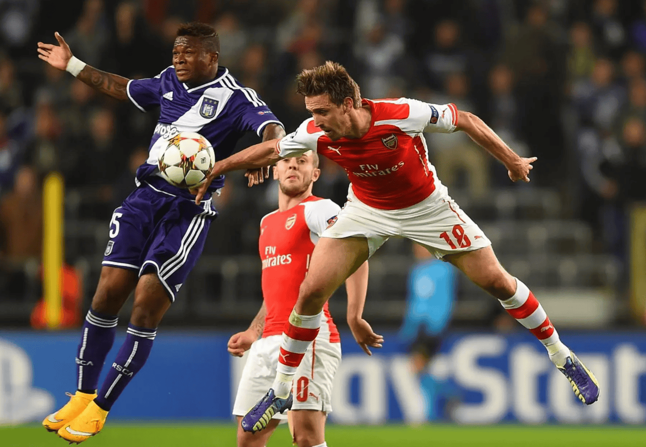 南宫28-集结日体能课后，巴塞罗那官宣签约备战荷甲，压力陡增，年轻球员得到机会(巴塞罗那主场力克巴伦西亚)