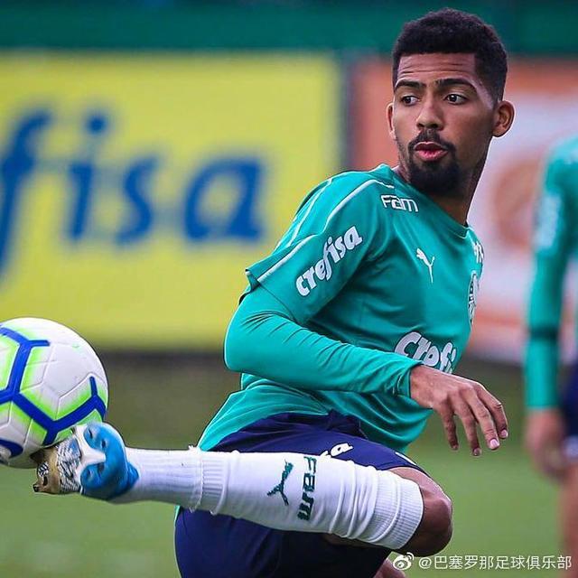 集结日体能课后，巴塞罗那官宣签约备战荷甲，压力陡增，年轻球员得到机会(巴塞罗那主场力克巴伦西亚)