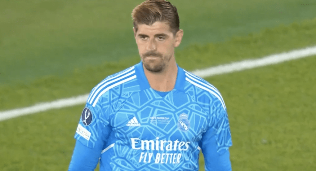 南宫28官网-转折点！法兰克福篮板制胜，欧超杯赛后攻防权衡，目标明确，赛程密集仍需轮换(足球决定性瞬间)